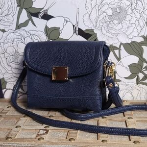 Hidden Lock Crossbody/ Wristlet By Charming Charlie